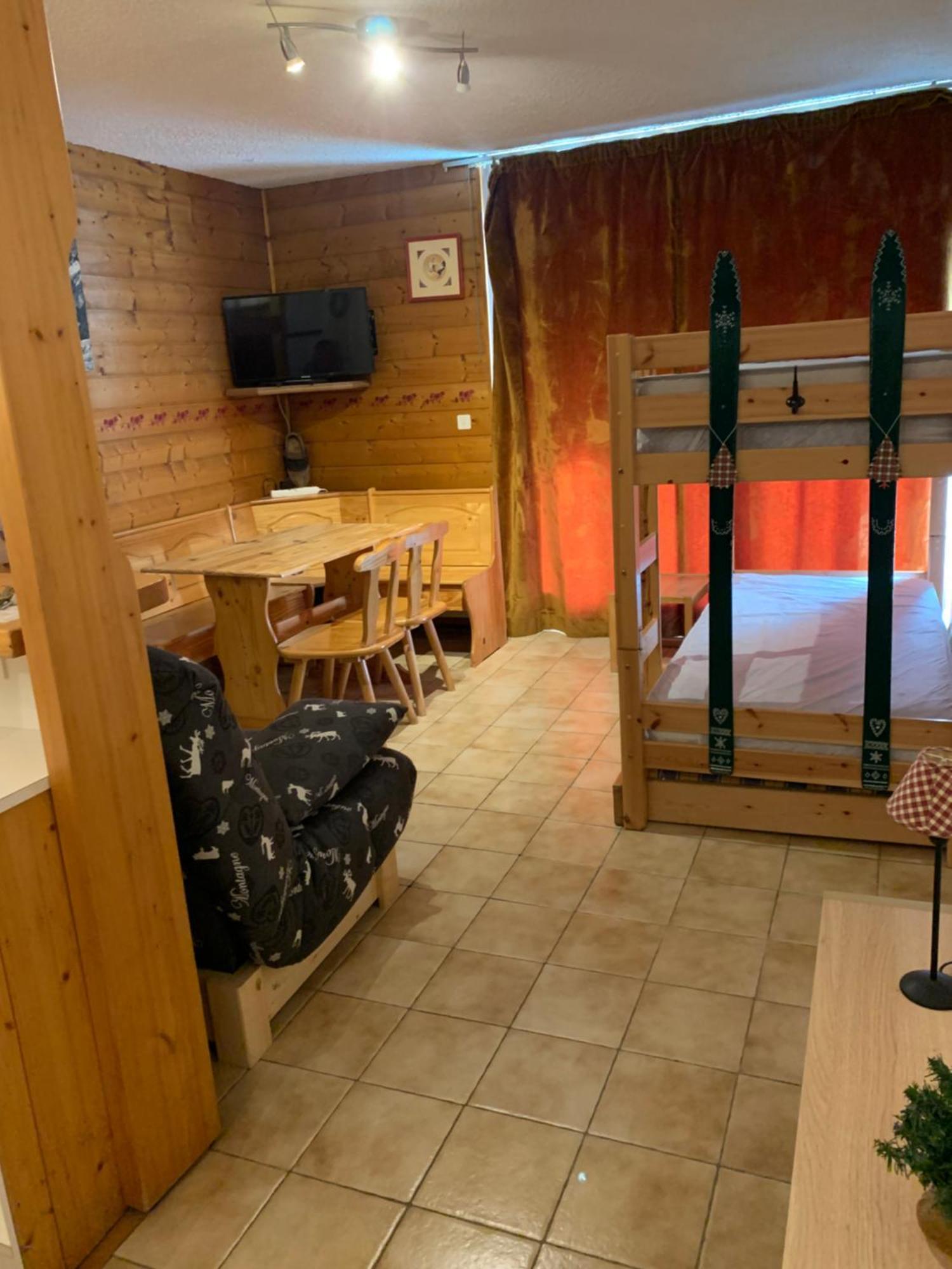 155 Piste dans mon canapé Châtel Extérieur photo